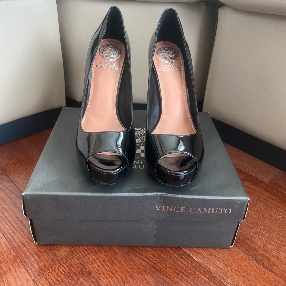 Vince Camuto Patent Leather Peep Toe NWB